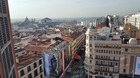 Vistas-desde-lo-alto-de-el-corte-ingles-de-sol-en-madrid-en-la-ultima-planta-de-gourmet-viendo-como-la-fuerza-domina-la-ciudad-1-2-c_s