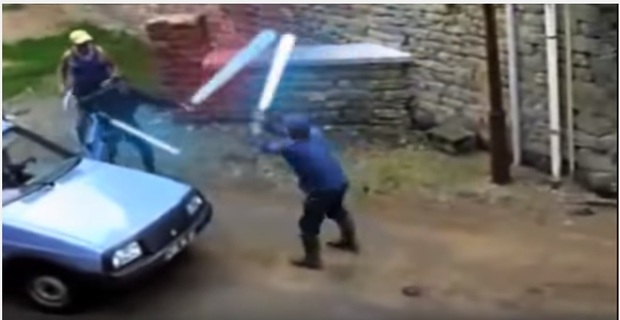 Pelea con espadas laser