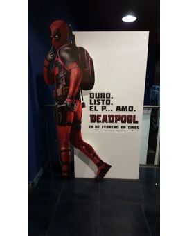 Los carteles de Deadpool ya se dejan ver por los cines