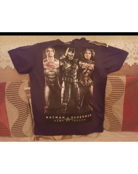 Batman vs Superman: camiseta parte delantera