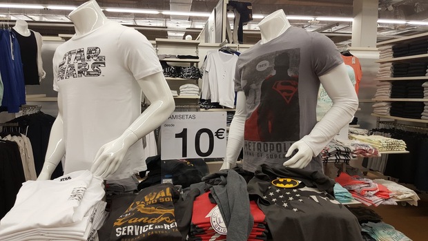 Camisetas Cinefilas en Kiabi 1/3