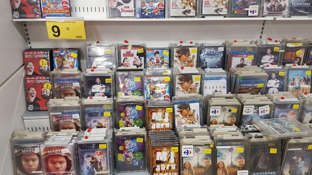 Esto es todo lo que hay en el Carrefour de Parla (Centro comercial el Ferial) [Mas fotos en el interior]