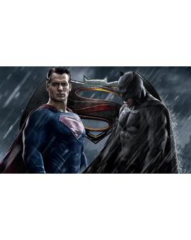 ¿Que traje os gusta mas, el de Batman o el de Superman?