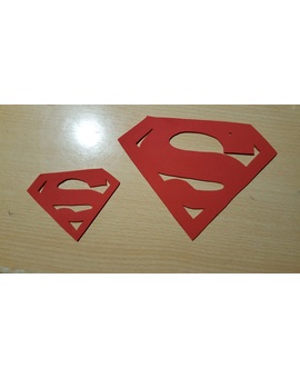 Logos de Superman realizados por mi sobrina