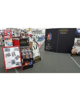 Stand para hacerte una foto con tu personaje favorito de Star Wars en Media Mark Parquesur