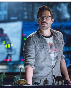 La camiseta del personaje de Lowery Cruthers en Jurassic World a la venta en Amazon