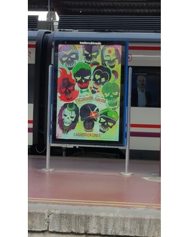 Poster de Escuadrón Suicida en la estación de Chamartín