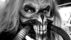 En-septiembre-llega-black-and-chrome-la-version-en-blanco-y-negro-de-mad-max-furia-en-la-carretera-c_s