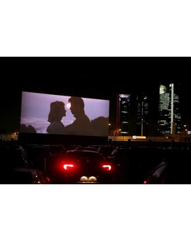 Abre sus puertas en Madrid el mayor autocine de España. La primera película que proyectan en la inauguración es "Grease"