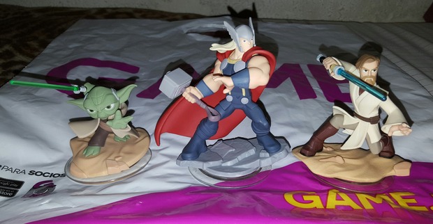 Yoda me retiene con la fuerza mientras intentaba rescatar a Obi Wan antes de que Thor le diera un martillazo : Mi compra 29-03-2017