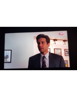 Expediente X en Cosmo HD y Castellano. Pequeño ejemplo de como se ve y de que si quisieran la podrían editar en Blu Ray y calidad HD con Castellano