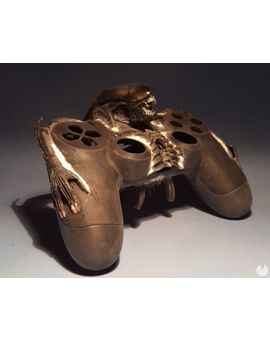 Diseñan un mando de PS4 basado en Alien