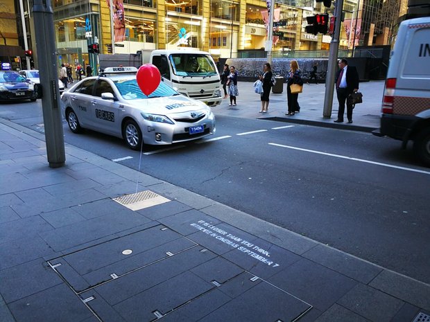 'It' adelanta estreno con aterradora campaña viral en la vía pública