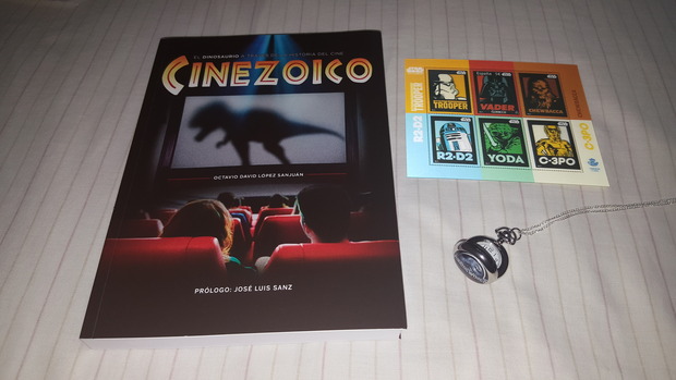 Libro Cinezoico + Reloj de Bolsillo Jurassic World + Sellos Star Wars: Mis Compras 29-09-2017