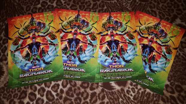 Docenas de posters de Thor Ragnarok en las taquillas de Cinesa Parquesur