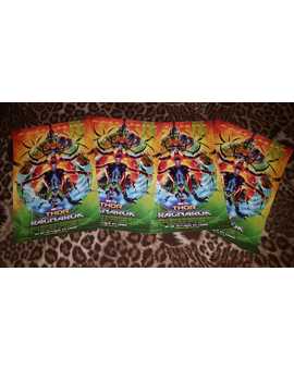 Docenas de posters de Thor Ragnarok en las taquillas de Cinesa Parquesur