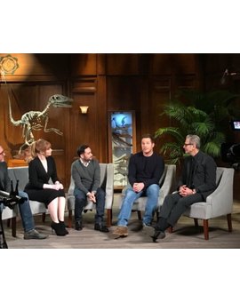 Comienzan las grabaciones de promoción de Jurassic World El Reino Caido con Jeff Goldblum, Bayona, Pratt y Bryce  + Imagen de dos de los sets donde ruedan entrevistas y material promocional