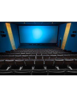 Madrid, Barcelona, Oviedo, Guadalajara y Vitoria son las capitales con los cines más caros, según un estudio de FACUA