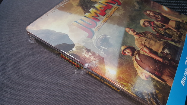 Amazon cubriendose de gloria. Jumanji totalmente destrozada metida a presión en el buzón