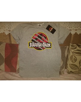 Camiseta de Jurassic Park en Primark por 7 Euros: Mi Compra 25-04-2018 + Nuevo Trailer Jápones de Jurassic World El Reino Caido con imágenes nuevas + Así son los 5 primeros minutos de película