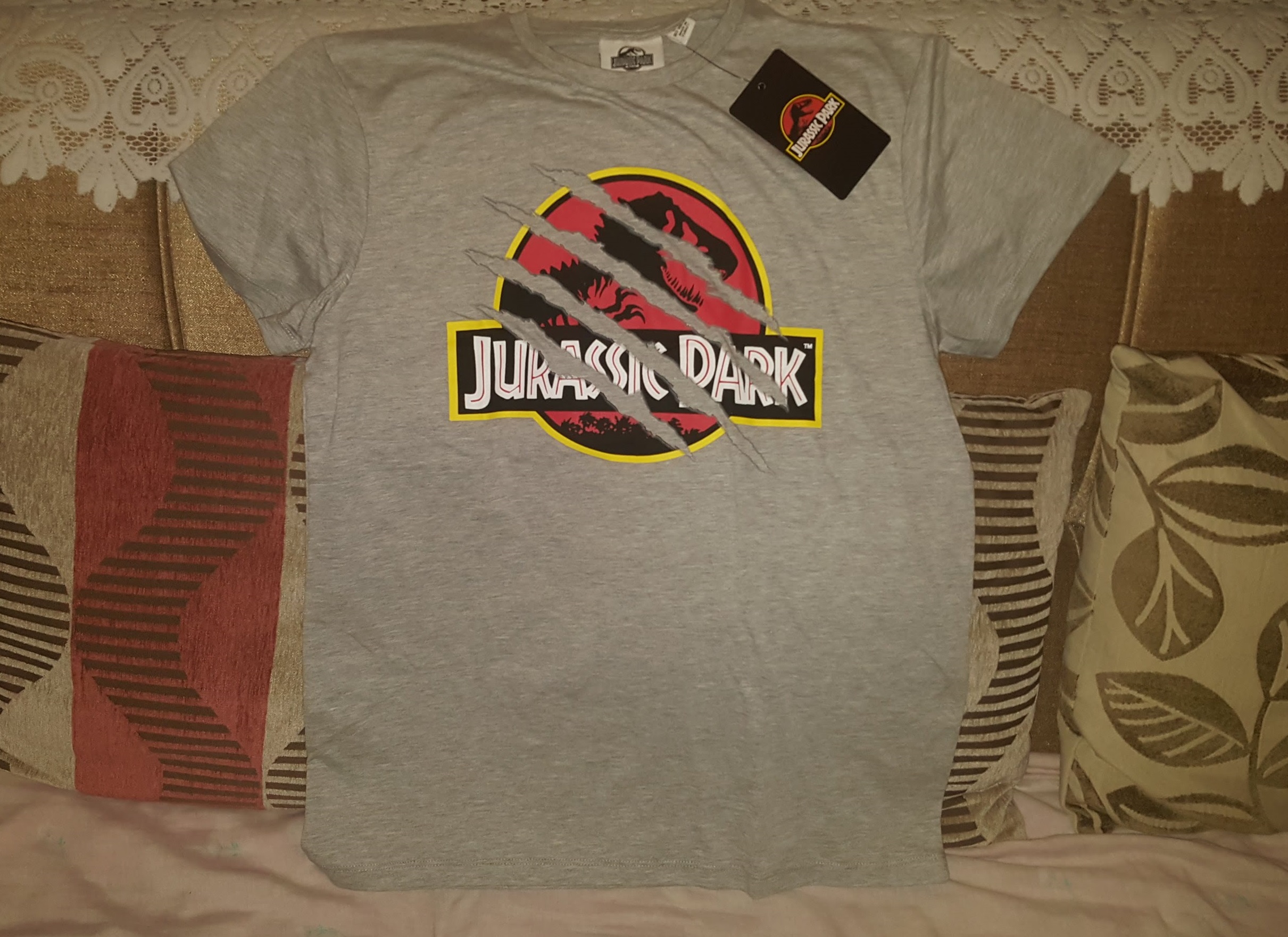 montar Alegaciones frágil Camiseta de Jurassic Park en Primark por 7 Euros: Mi Compra 25-04-2018 +  Nuevo Trailer Jápones de Jurassic World El Reino Caido con imágenes nuevas  + Así son los 5 primeros minutos de película