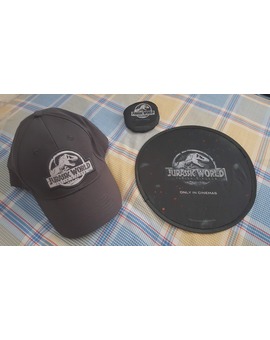 Regalo de gorra y frisbee de Jurassic World El Reino Caido del concurso de DIA