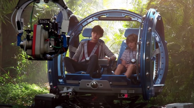 Jurassic World: Gyrosphere (Behind the Scenes)