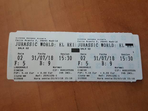 Jurassic World El Reino Caido: Mi Entrada del Duodécimo visionado en Cines + Jurassic World Comes Alive at Universal Studios Singapore