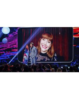 Chris Pratt y Bryce Dallas Howard, recibieron ambos el premio a Mejor Actor y Actriz de Verano por Jurassic World El Reino Caido en los Teen Choice Awards 2018 +  JP secretos de su Ford Explorer