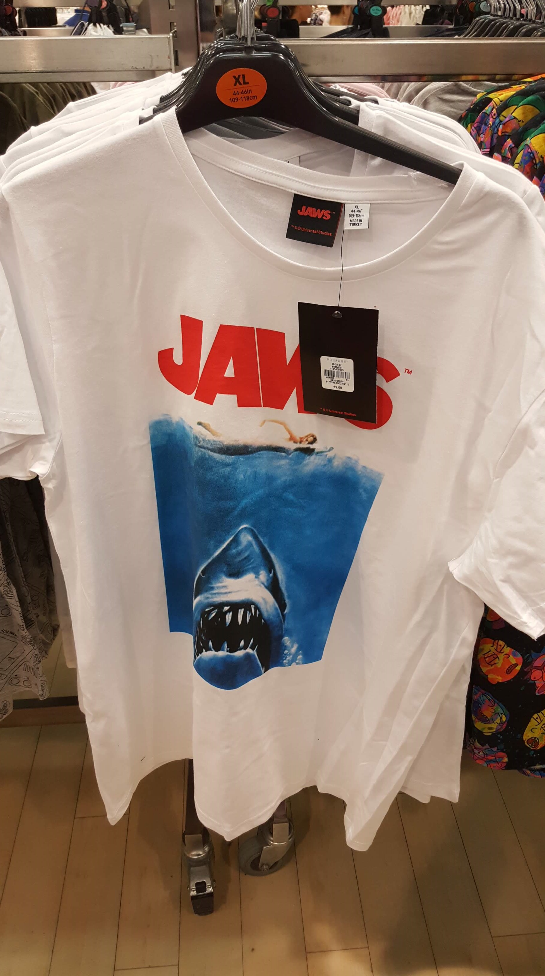 cantante Consultar Días laborables Camisetas de Tiburón en Primark a 9 euros: Por si a alguien le interesan