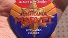 Asi-es-la-chapa-que-estan-regalando-de-capitana-marvel-en-cines-espanoles-pero-solo-a-las-chicas-c_s