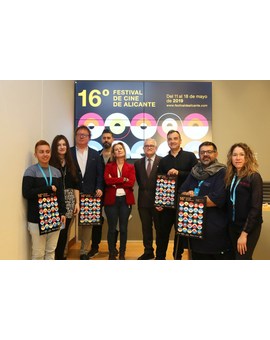 Cine en la calle con sesiones del Festival de Cine de Alicante en plazas de la zona EDUSI