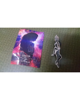 pin de regalo en Cinesa de X Men Fenix Oscura.