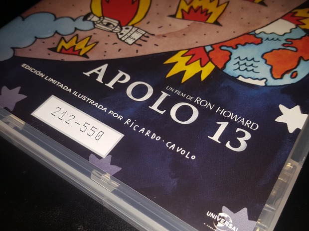 Fotos y vídeo de "Apolo 13". Edición Limitada a 550 unidades de Fnac Ilustrada por Ricardo Cavolo.