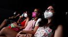 El-cine-lucha-por-sobrevivir-y-reabre-con-reposiciones-pero-pierde-un-95-de-la-taquilla-c_s