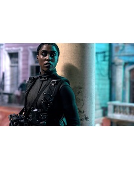 Lashana Lynch, la actriz negra que hereda el traje de 007