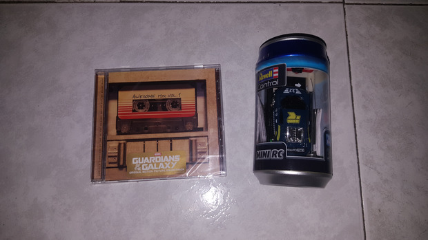 Regalazos de cumpleaños recibidos del amigo y compañero de mubis SalteadorNeo. ¡Muchísimas gracias!