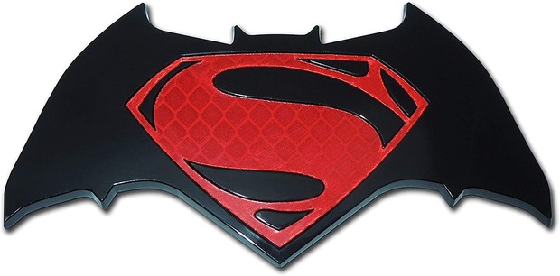 Superman o Batman. ¿A cual de los dos eliminarías del imaginario popular?.