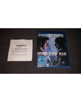 Demolition Man. Mi Compra 26-01-2022. ¿Alguien sabe como se usan las 3 jodidas conchas?.