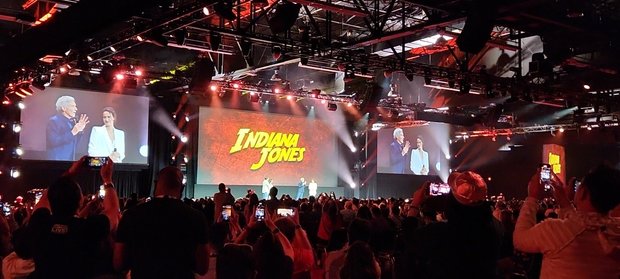 D23 expo mostrando el tráiler de Indiana Jones