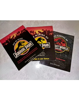 Mi colección de libros Making of de Jurassic Park 
