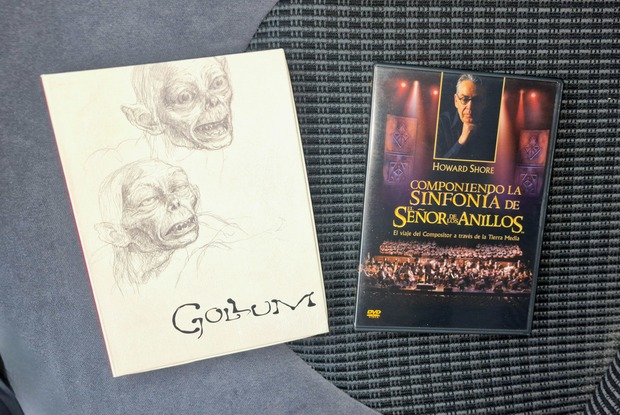 Completando extras de El Señor de los Anillos. DVD de Gollum y sinfonía. 