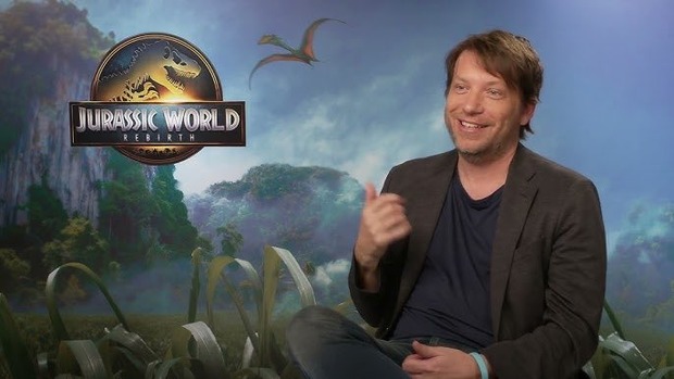 Gareth Edwards firma para dirigir Jurassic 8