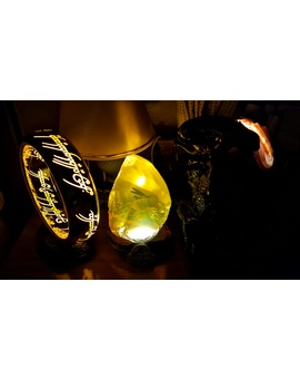 Lo que se esconde en la oscuridad...  [Lamparas Señor Anillos, Jurassic Park y Alien].