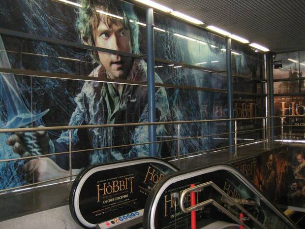 EL HOBBIT LA DESOLACION DE SMAUG: DECORACION ESTACION NUEVOS MINISTERIOS MADRID