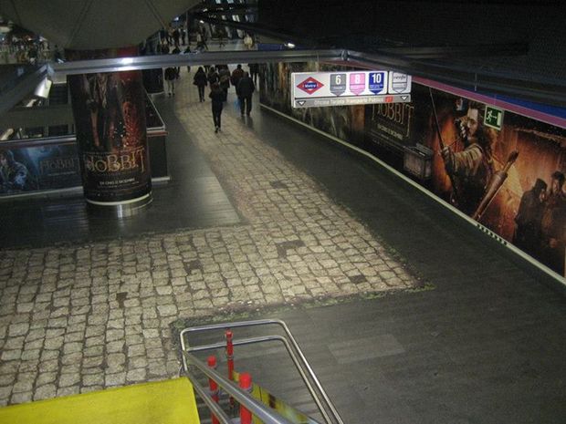 EL HOBBIT LA DESOLACION DE SMAUG: DECORACION ESTACION NUEVOS MINISTERIOS MADRID 2