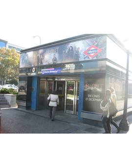 EL HOBBIT LA DESOLACION DE SMAUG: DECORACION ESTACION NUEVOS MINISTERIOS MADRID 22