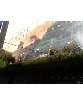 EL HOBBIT UN VIAJE INESPERADO: DECORACION ESTACION NUEVOS MINISTERIOS MADRID
