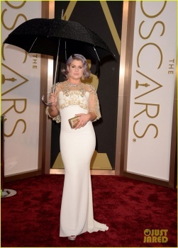 LOS OSCARS: Kelly Osbourne