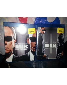MI COMPRA DE HOY: HOMBRES DE NEGRO 1 Y 2 Y CON ESTAS LLEGO A 80 EDICIONES
